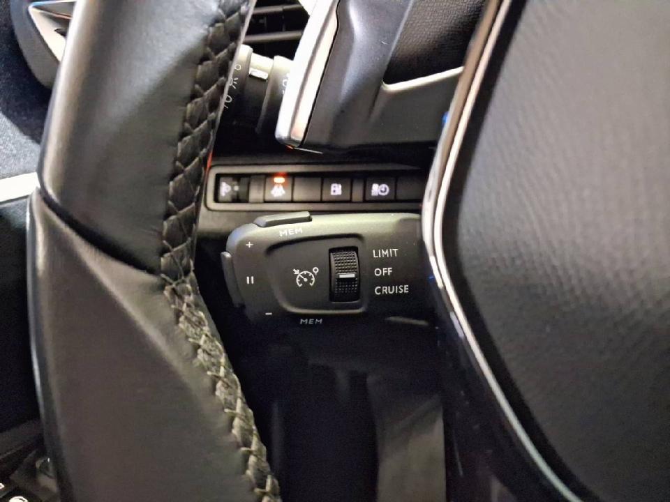 Peugeot 3008 Hybrid 225 e-EAT8 Allure Pack