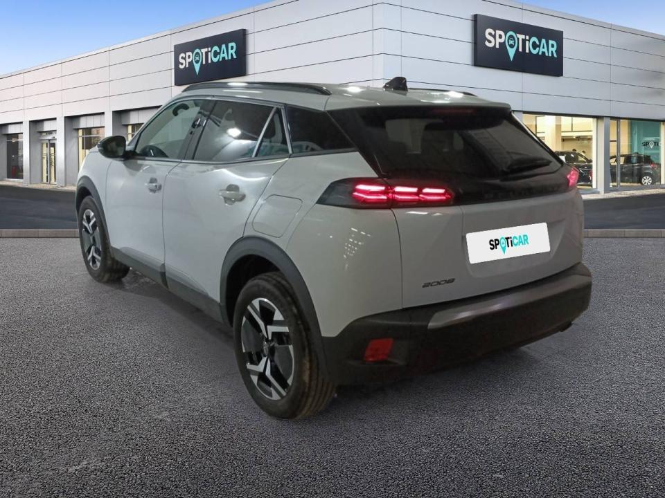 Peugeot 2008 Allure Gasolina 100 S&S 6 Vel. MAN