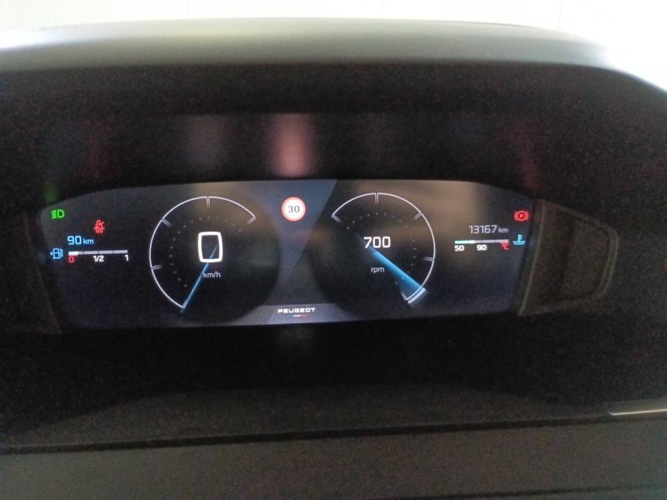 Peugeot 2008 Allure Gasolina 100 S&S 6 Vel. MAN