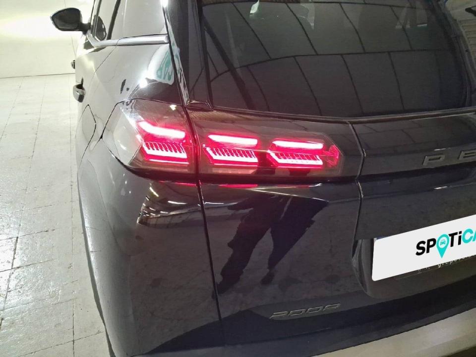 Peugeot 2008 Allure Gasolina 100 S&S 6 Vel. MAN