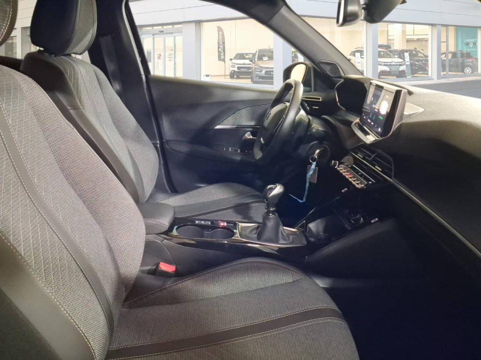 Peugeot 2008 Allure Gasolina 100 S&S 6 Vel. MAN