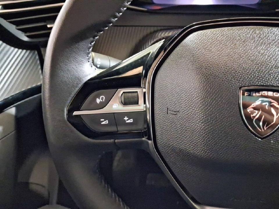 Peugeot 2008 Allure Gasolina 100 S&S 6 Vel. MAN