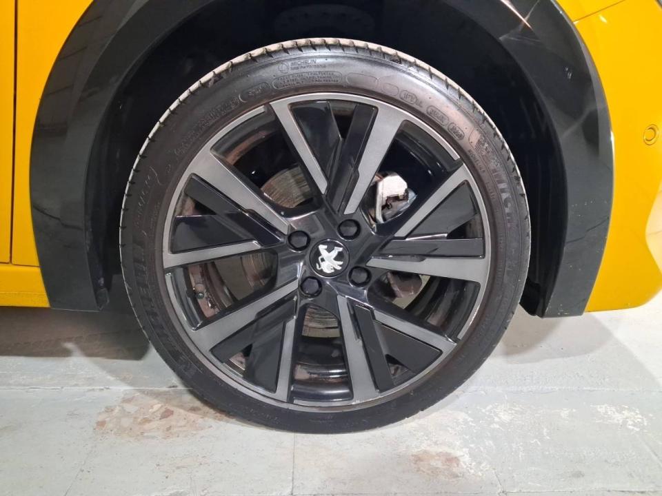 Peugeot 208 BlueHDi 73kW (100CV) GT