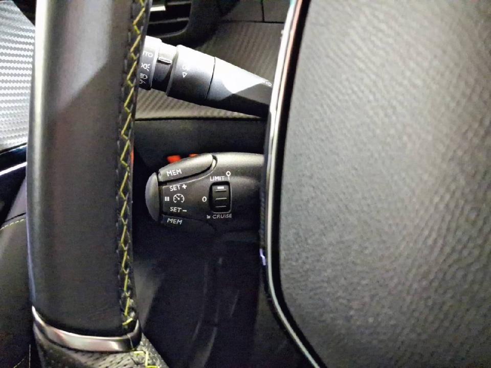 Peugeot 208 BlueHDi 73kW (100CV) GT