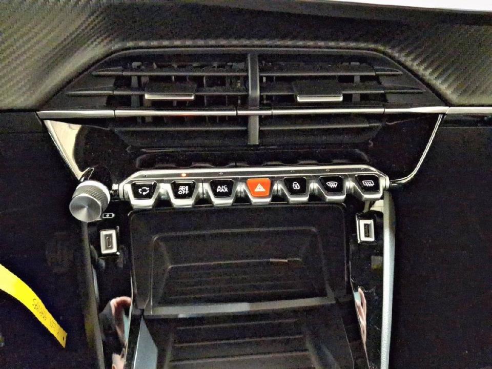 Peugeot 2008 Active Pack Puretech 100 S&S 6 Vel. MAN