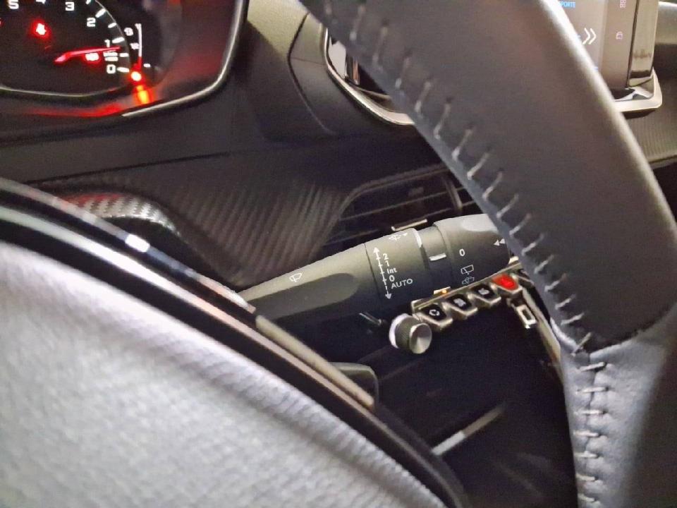 Peugeot 2008 Active Pack Puretech 100 S&S 6 Vel. MAN