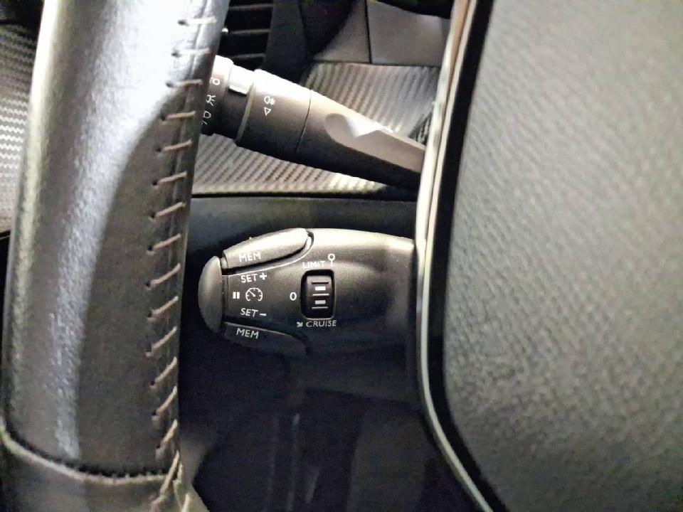 Peugeot 208 BlueHDi 73kW (100CV) Allure Pack