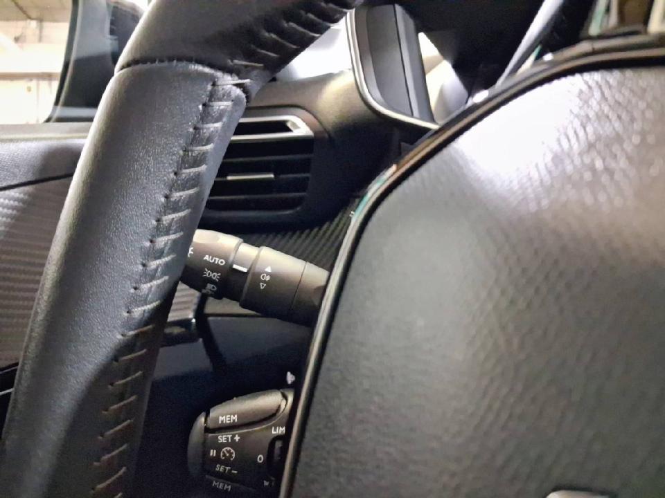 Peugeot 208 BlueHDi 73kW (100CV) Allure Pack