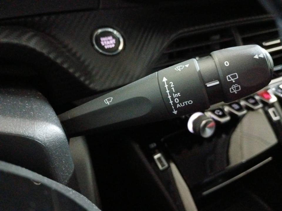 Peugeot 2008 Allure Puretech 130 S&S BVM6