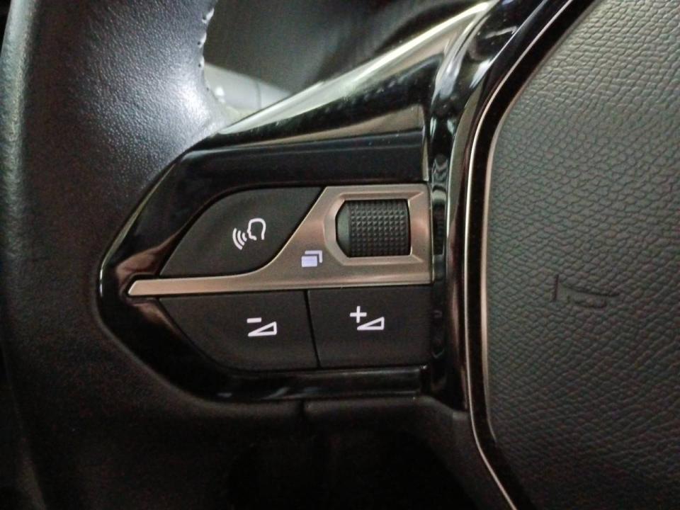 Peugeot 2008 Allure Puretech 130 S&S BVM6