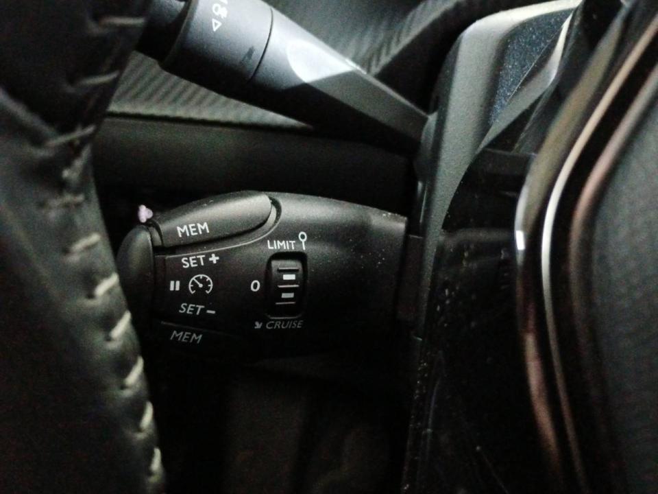 Peugeot 2008 Allure Puretech 130 S&S BVM6