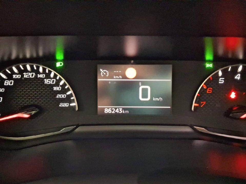 Peugeot 2008 Allure Pack BlueHDI 81kW (110CV)