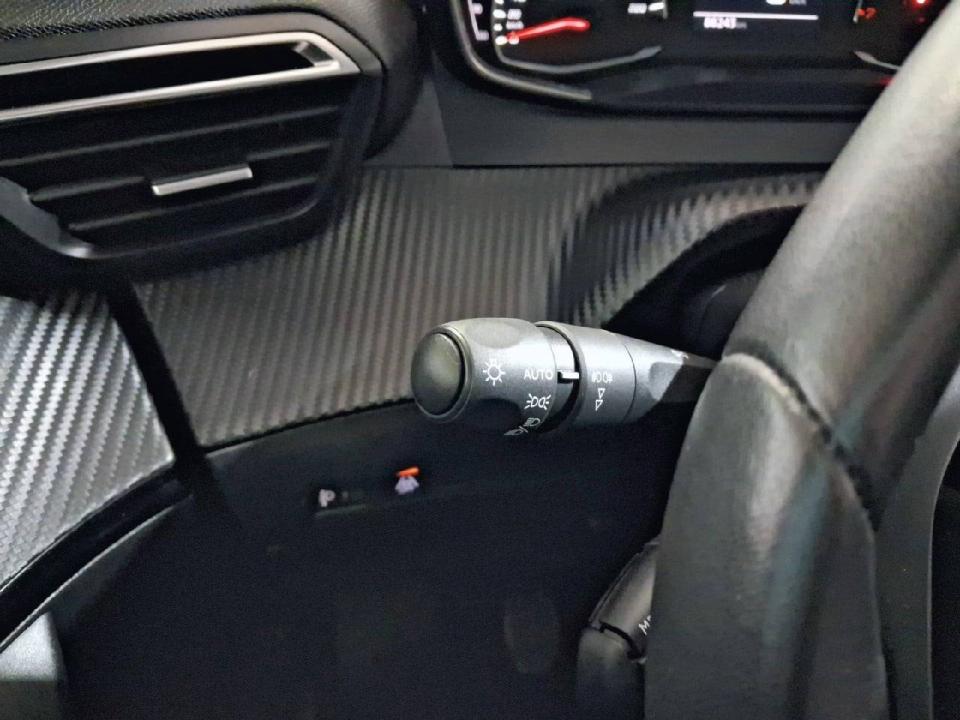 Peugeot 2008 Allure Pack BlueHDI 81kW (110CV)