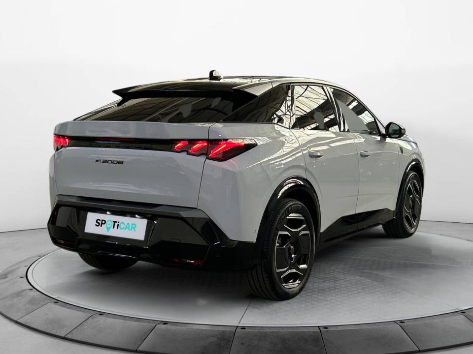 Peugeot E-3008 GT Eléctrico 157kW
