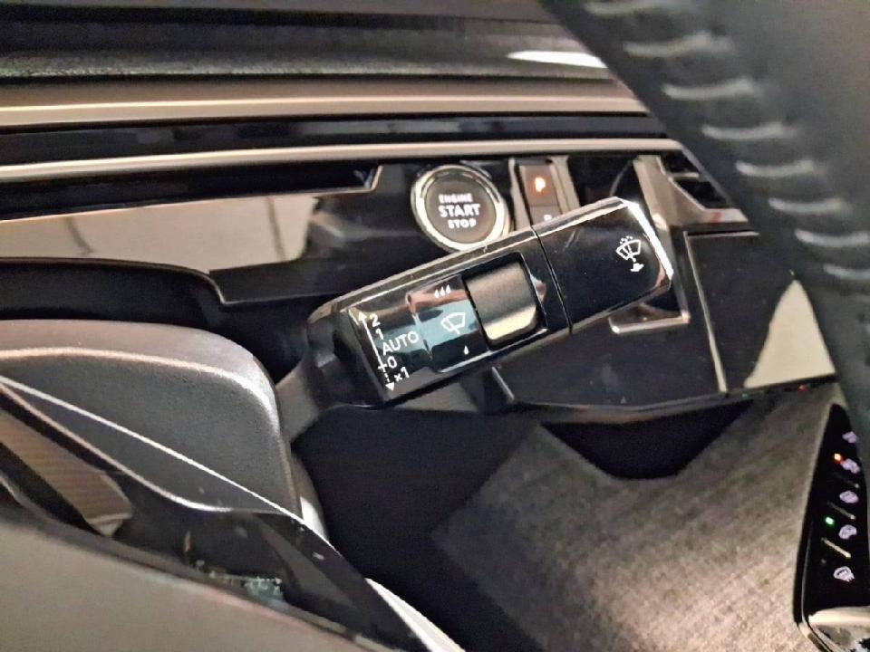 Peugeot 3008 Hybrid 1.2 100KW Allure eDCS6