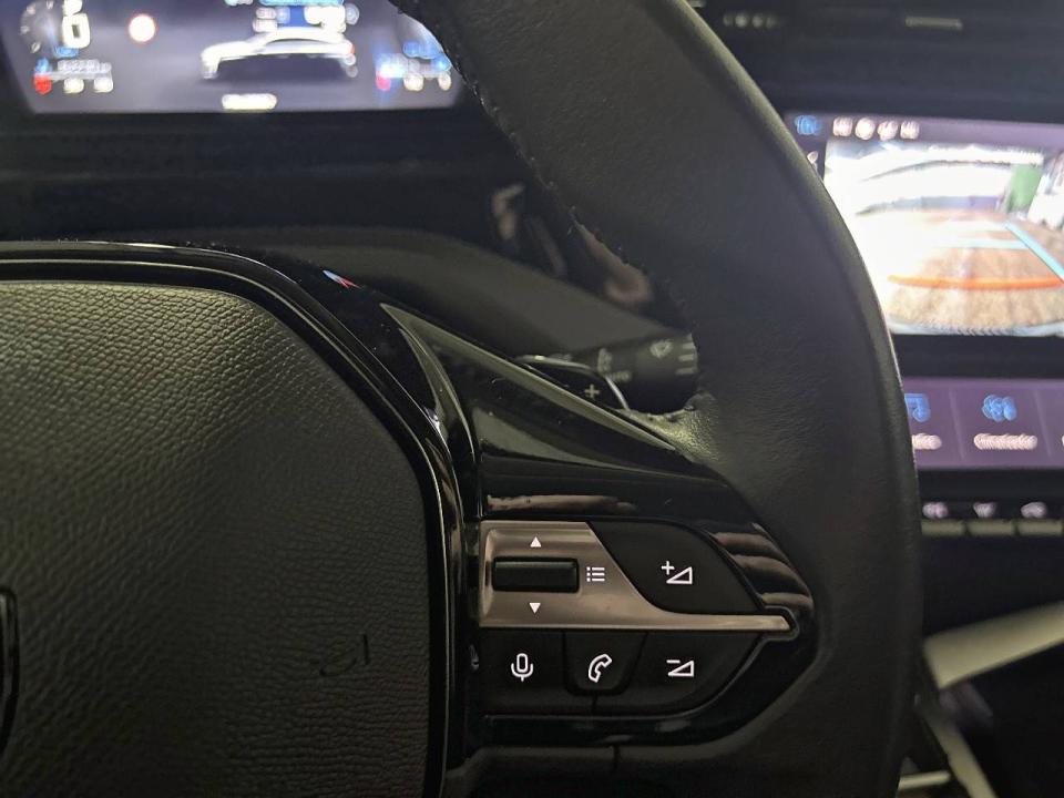 Peugeot 308 5P Allure Pack BlueHDi 130 S&S EAT8