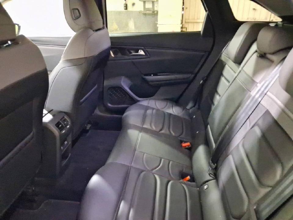 Citroen C5 X Hybrid 225 e-EAT8 Shine