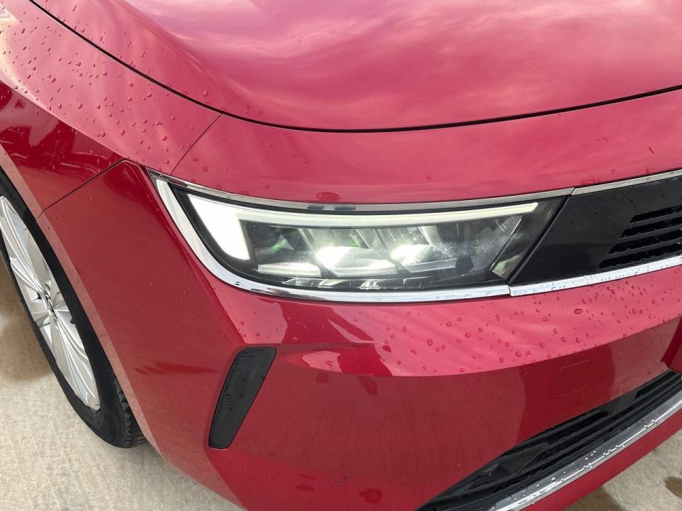 Opel Astra 1.2T XHT 96kW (130CV) Edition