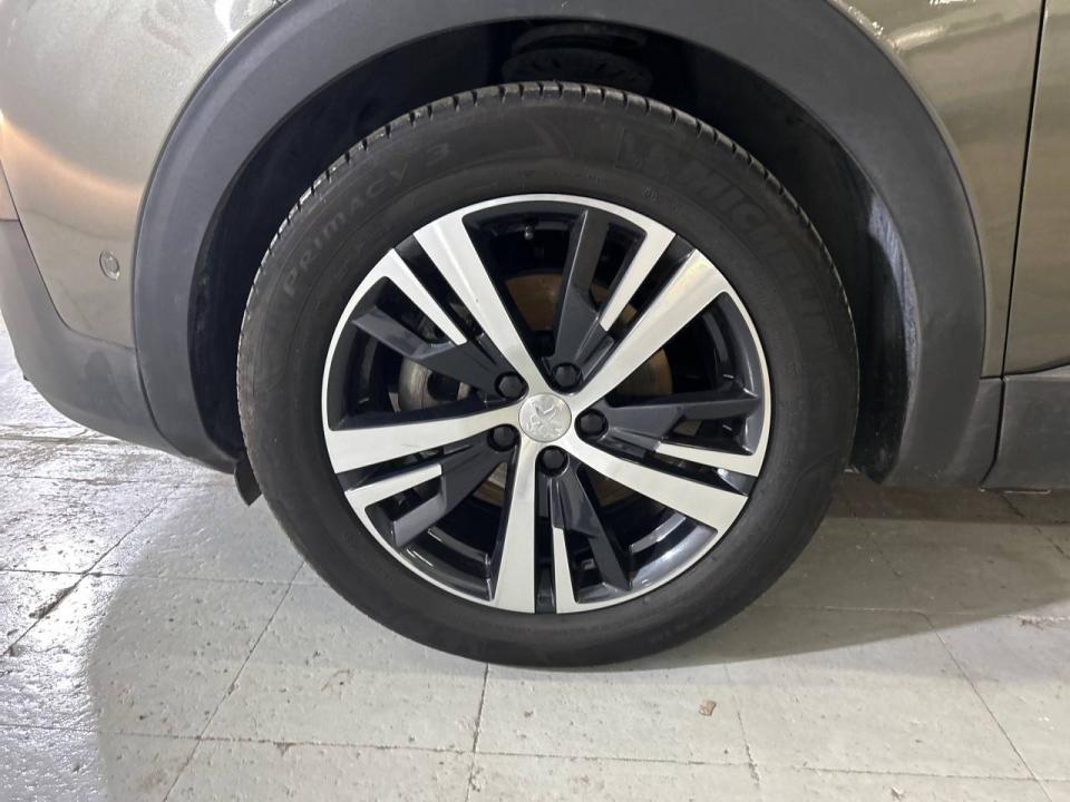 Peugeot 3008 1.2 PURETECH 96KW (130CV) ALLURE S&S