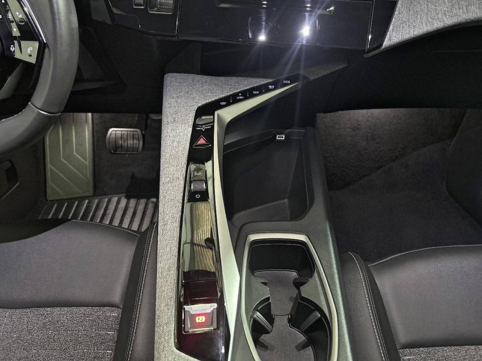 Peugeot 3008 Hybrid 1.2 100KW Allure eDCS6