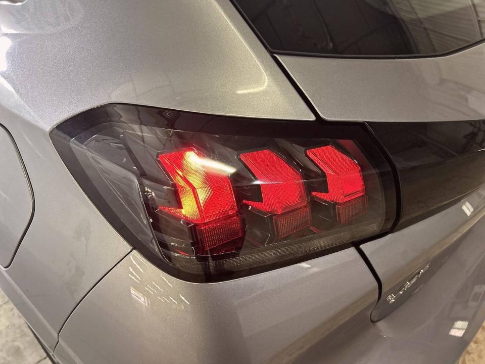 Peugeot 208 PureTech 73kW (100CV) Active