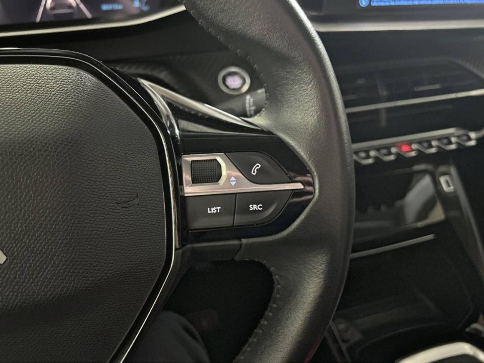 Peugeot 2008 Allure Pack BlueHDI 81kW (110CV)