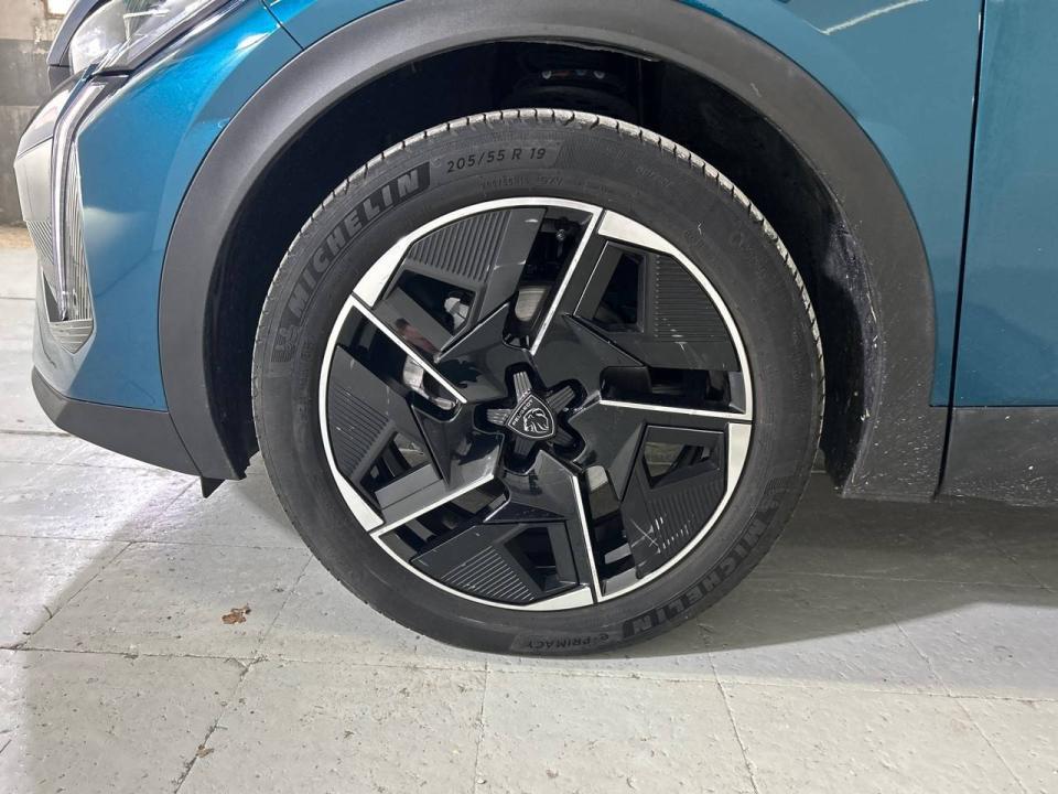 Peugeot 408 408 GT Puretech 130 EAT8