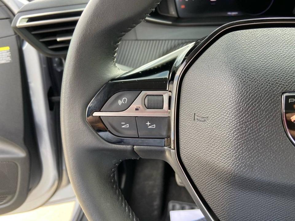 Peugeot 208 Allure Gasolina 100 S&S 6 Vel. MAN