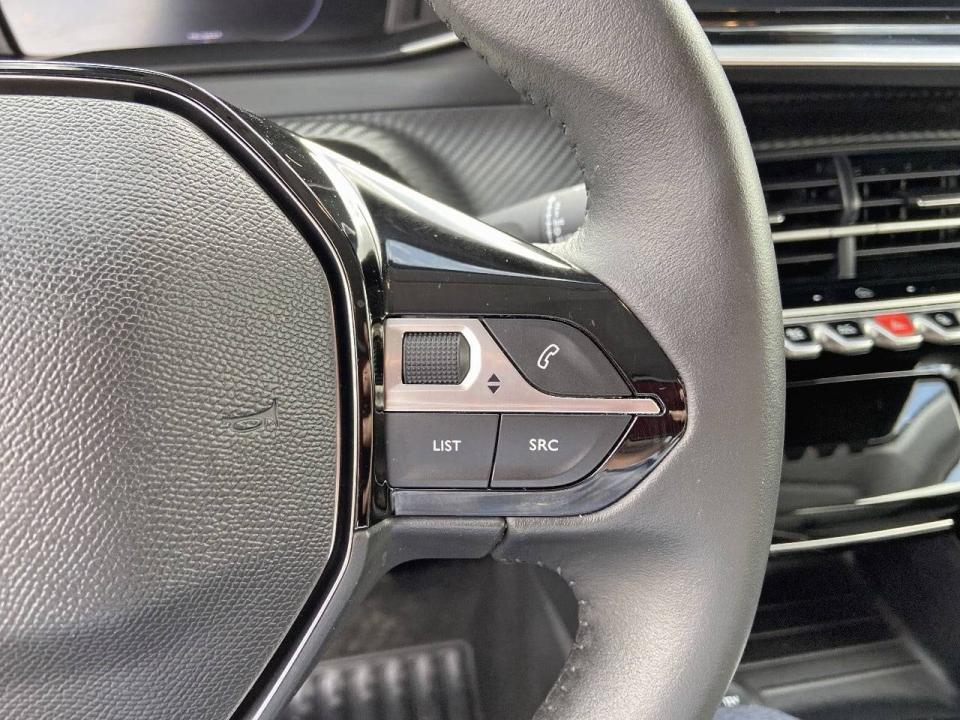 Peugeot 208 Allure Gasolina 100 S&S 6 Vel. MAN