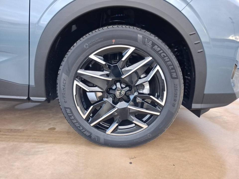Peugeot 3008 Hybrid 1.2 107KW  eDCS6 Allure