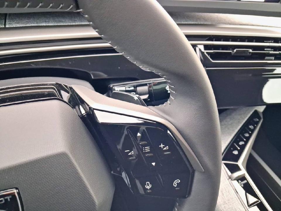 Peugeot 3008 Hybrid 1.2 107KW  eDCS6 Allure