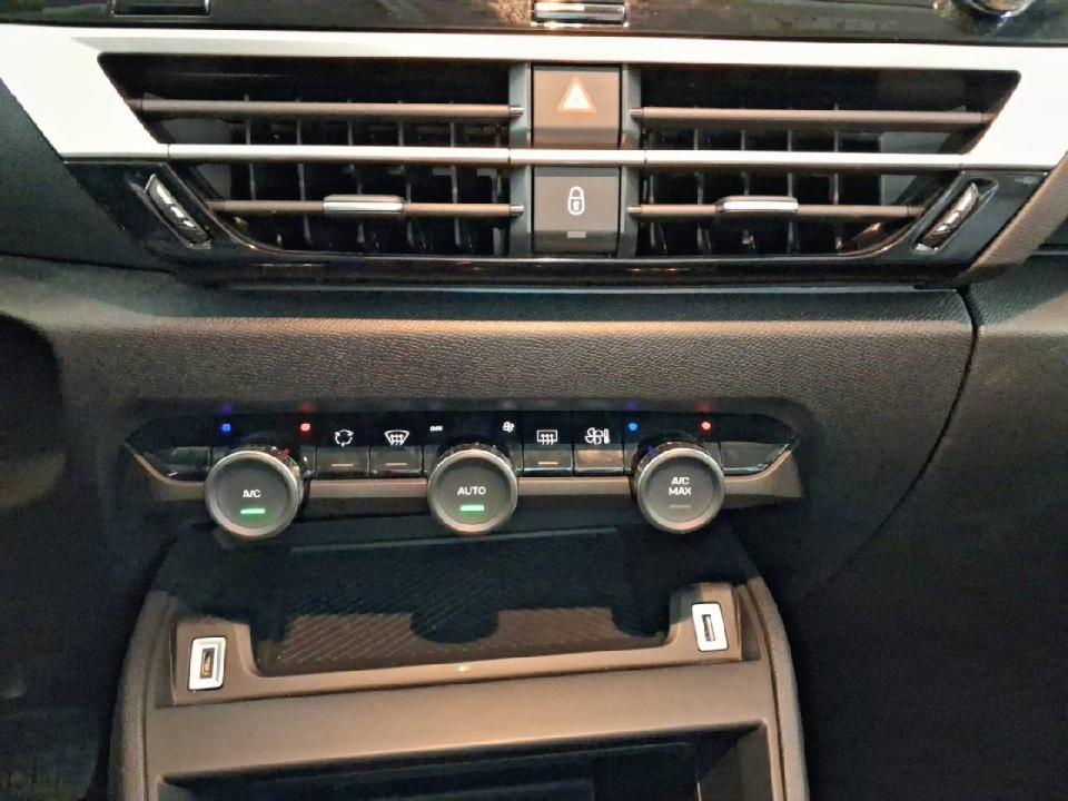 Citroen C4 Hybrid 145 ë-DCS6 Plus