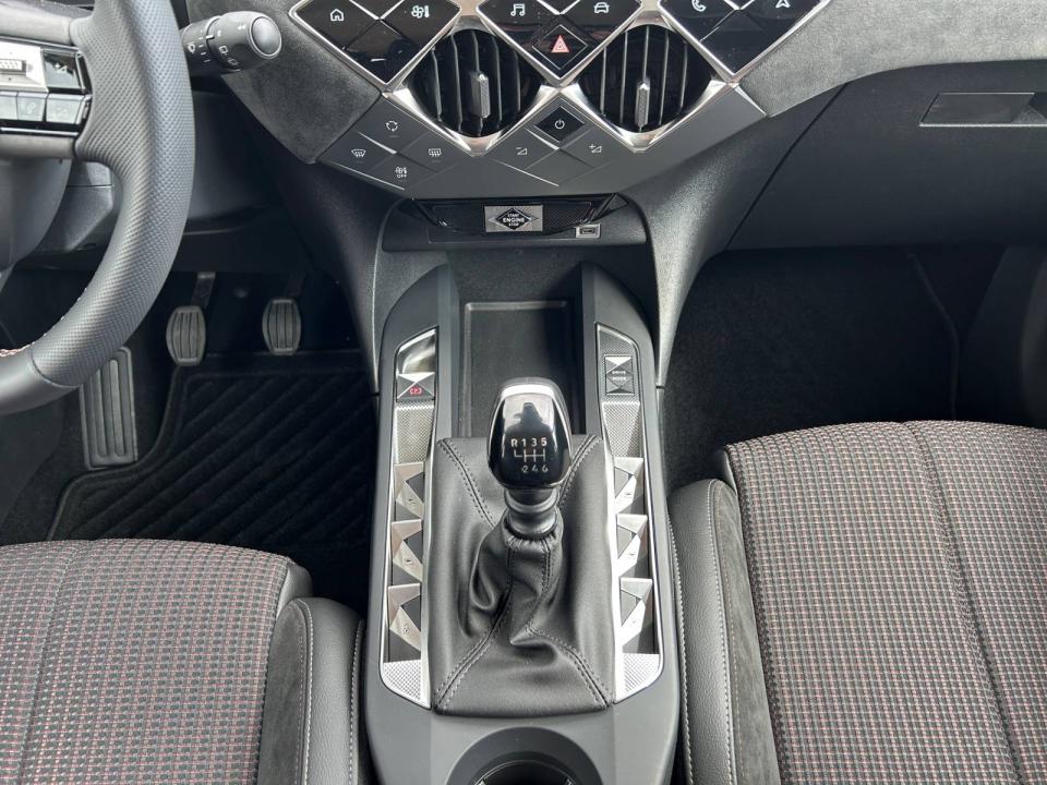 DS DS 3 PureTech 74kW (100CV) Performance Line