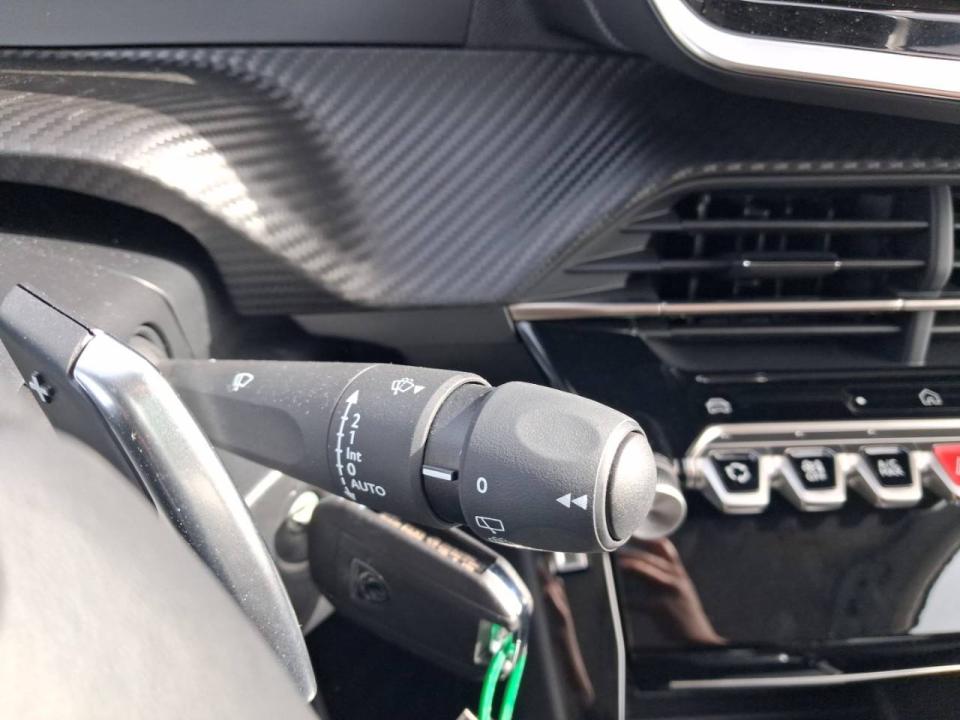 Peugeot 208 2ª serie HYBRID 110 eDCS6 Allure