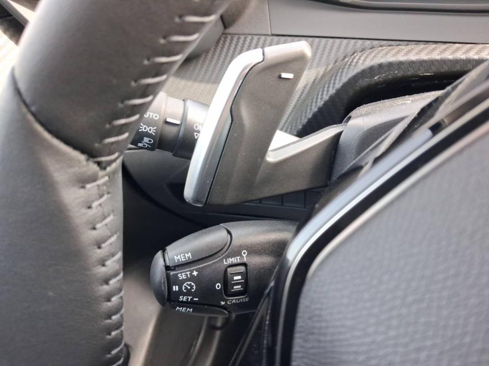 Peugeot 208 2ª serie HYBRID 110 eDCS6 Allure