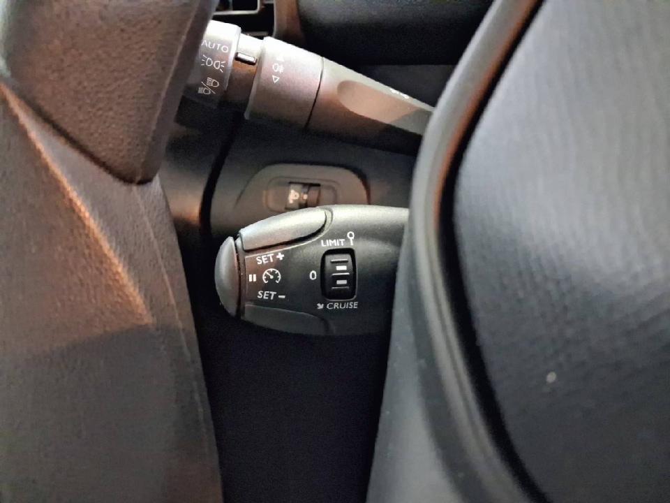 Peugeot Partner Pro Standard 600kg BlueHDi 73kW