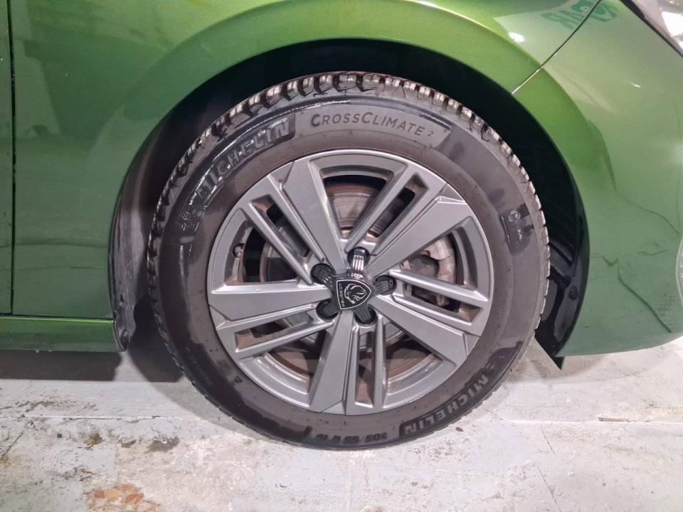 Peugeot 308 Nuevo 308 5P Active Pack BlueHDi 130 S&S MAN