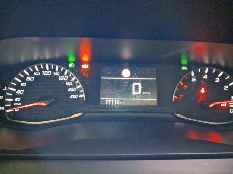 Peugeot 2008 Allure Puretech 100 S&S BVM6