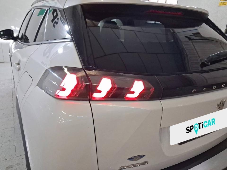 Peugeot 2008 Allure Puretech 100 S&S BVM6