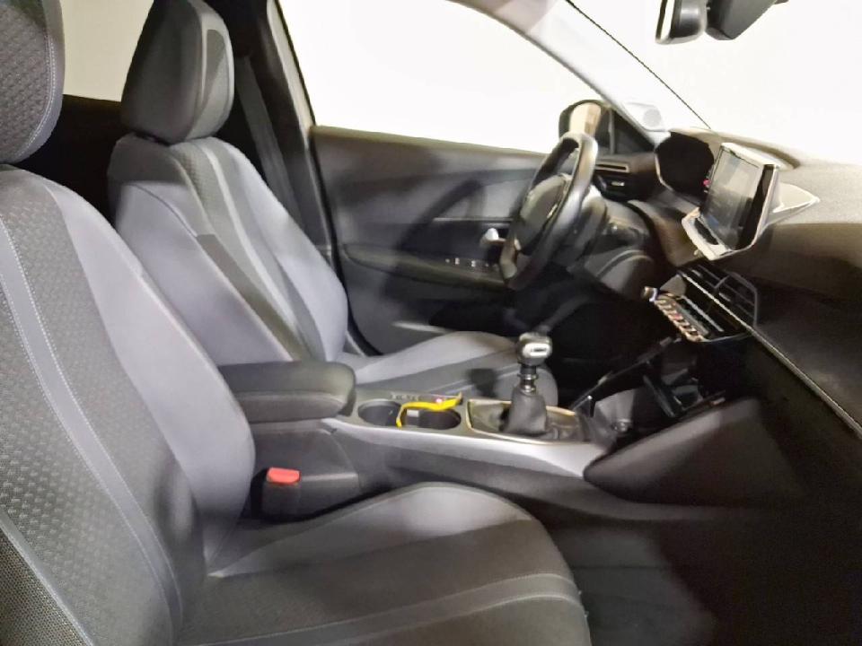 Peugeot 2008 Allure Puretech 100 S&S BVM6