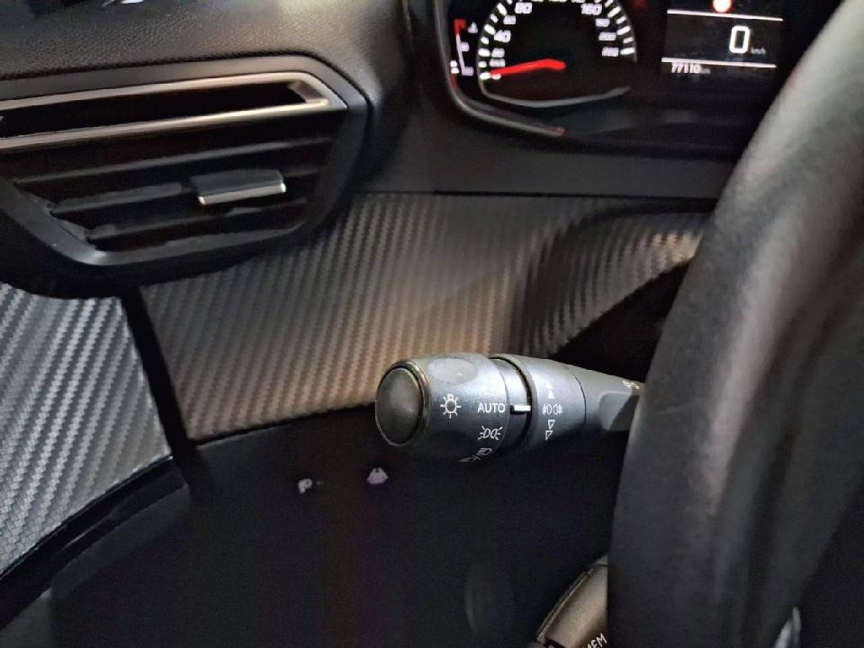 Peugeot 2008 Allure Puretech 100 S&S BVM6