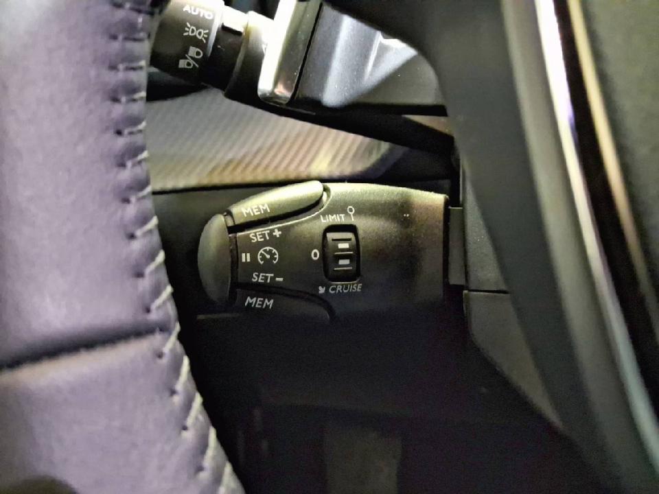 Peugeot 2008 N2008 Allure Hybrid 145 eDCS6