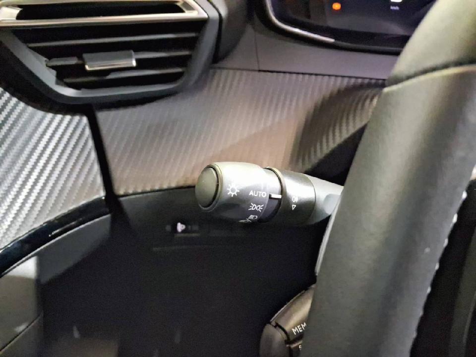 Peugeot 2008 N2008 Allure Hybrid 145 eDCS6