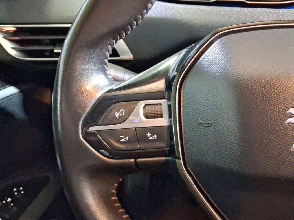 Peugeot 5008 Active 1.2L PureTech 96kW (130CV) S&S