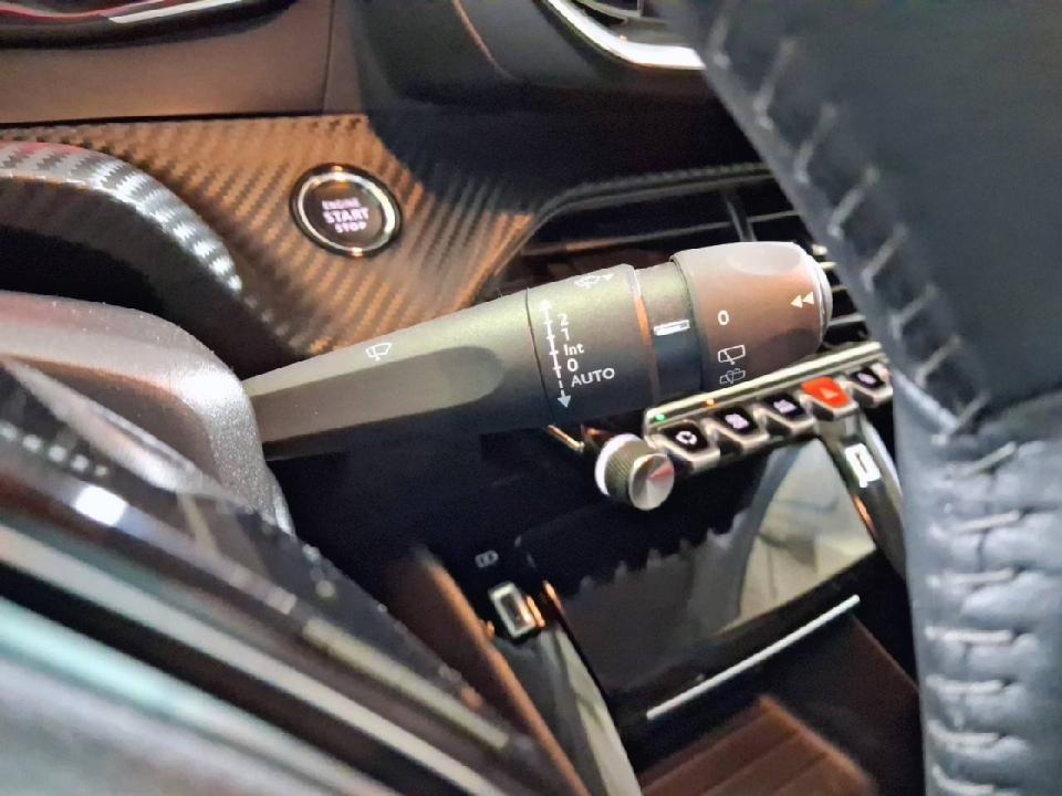 Peugeot 208 BlueHDi 73kW (100CV) Allure