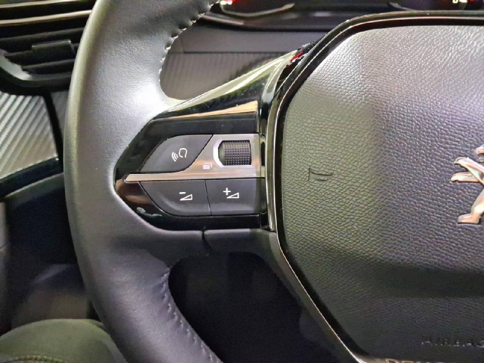 Peugeot 2008 Allure Puretech 100 S&S BVM6