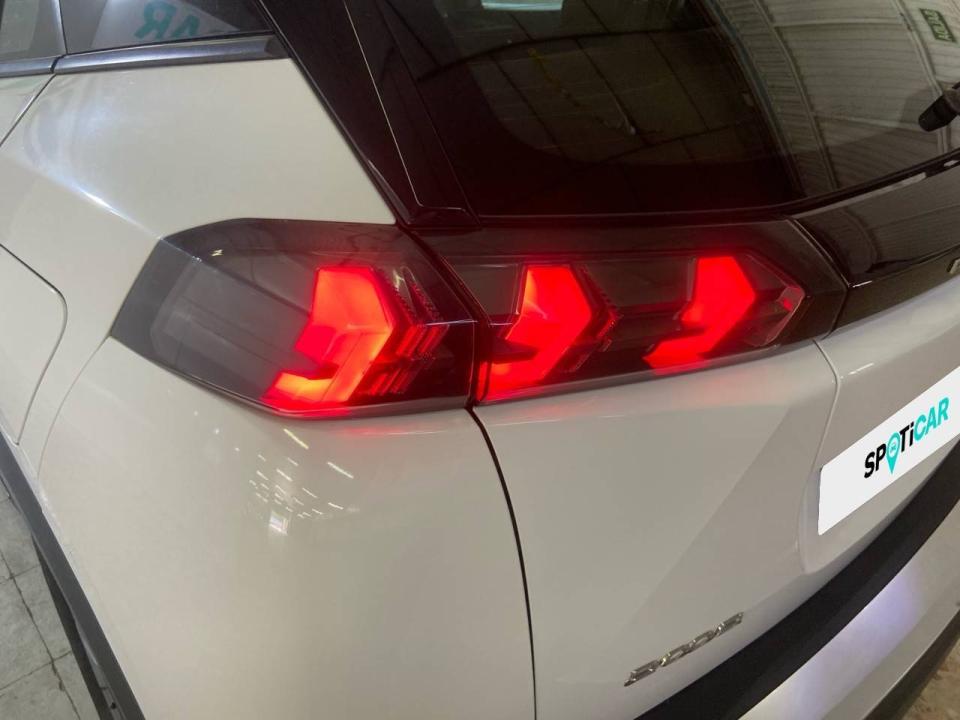 Peugeot 2008 Active Pack BlueHDI 81kW (110CV)