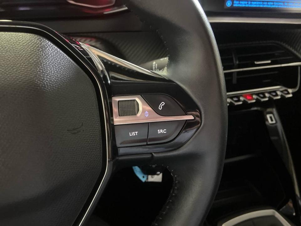Peugeot 2008 Active Pack BlueHDI 81kW (110CV)
