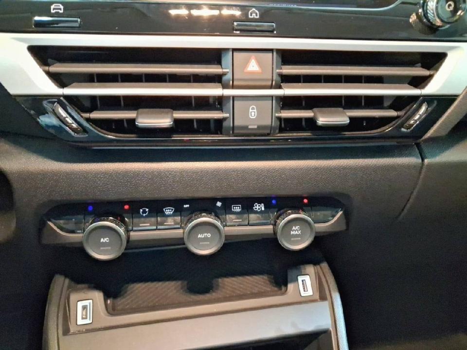 Citroen C4 Hybrid 145 ë-DCS6 Plus