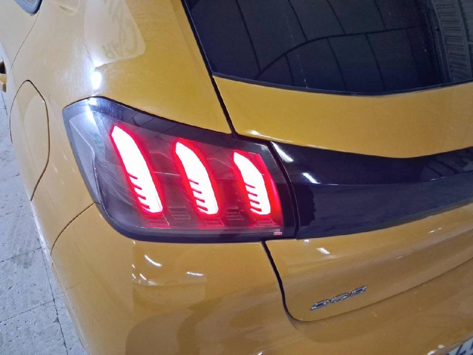 Peugeot 208 PureTech 73kW (100CV) Allure